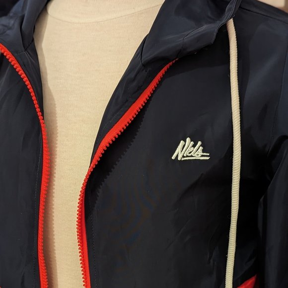 NKLS Quebec City Urban Streetwear Windbreaker with hood - Picture 3 of 9